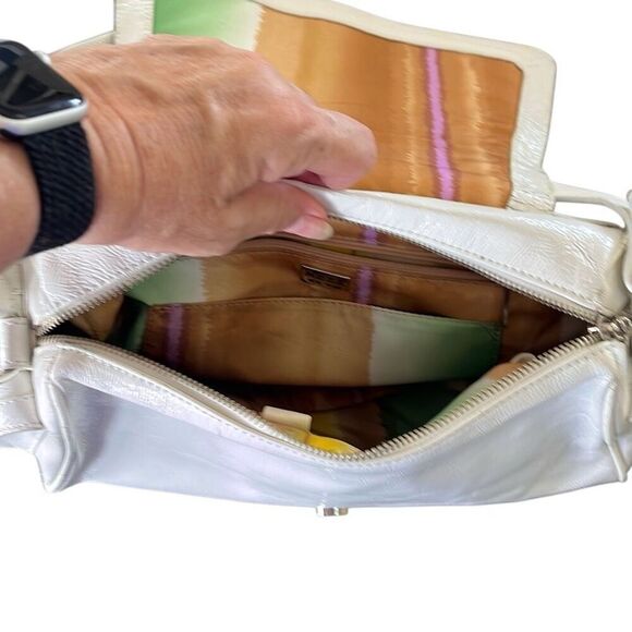Max, New York, classy white shoulder bag. - Picture 6 of 6
